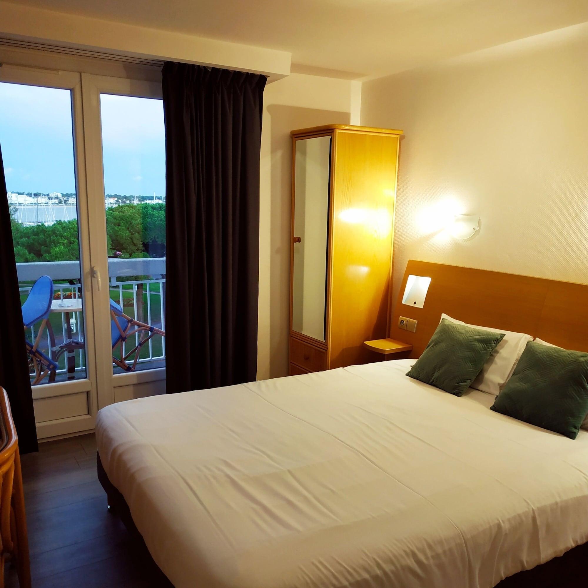 Brit Hotel Hermitage Royan Bagian luar foto