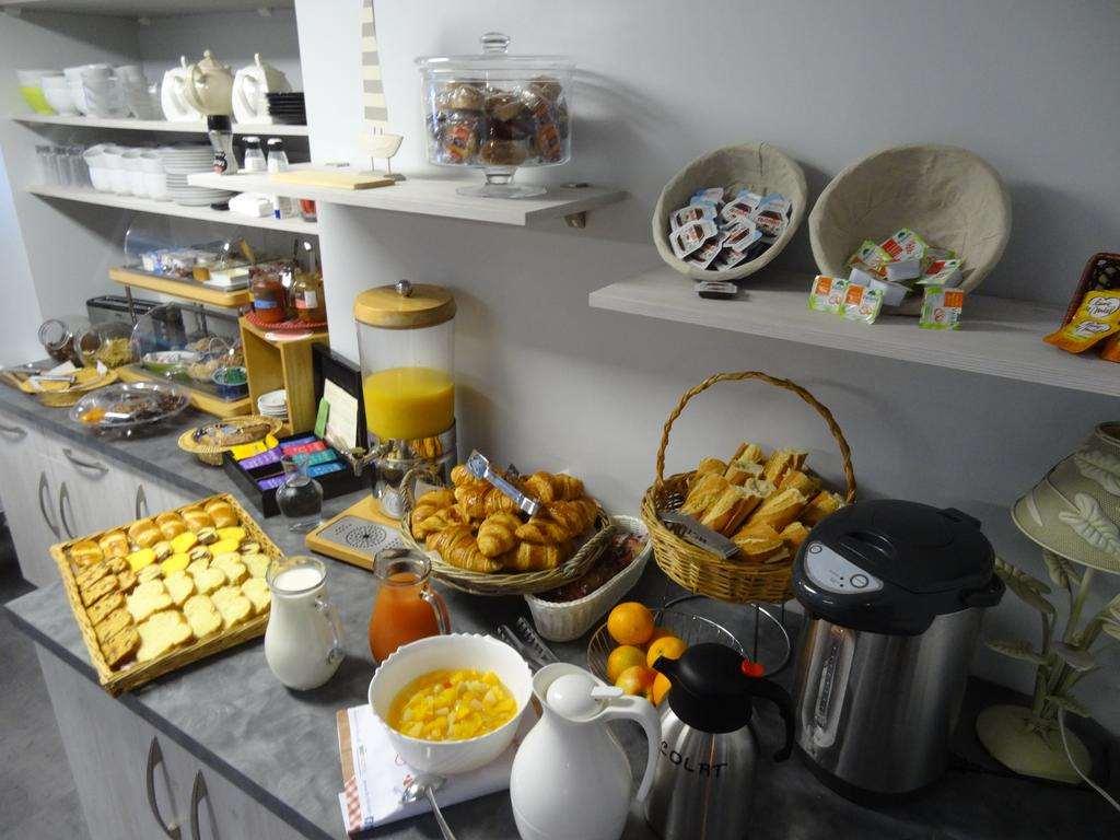 Brit Hotel Hermitage Royan Restoran foto