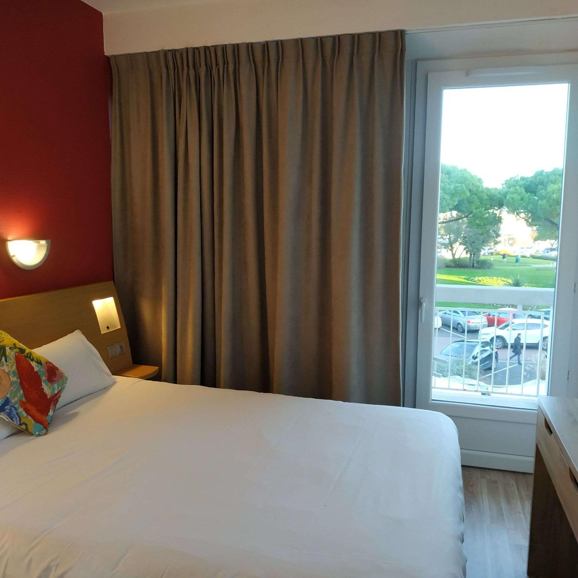 Brit Hotel Hermitage Royan Bagian luar foto